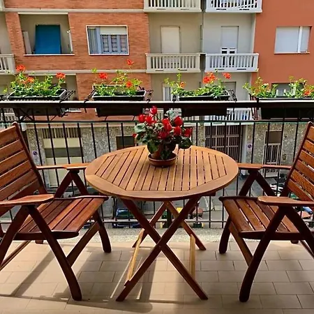 Casa Spezia - Metro Vicina, Wi-fi Rapido & Netflix Appartamento