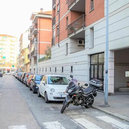 Casa Spezia - Metro Vicina, Wi-fi Rapido & Netflix Appartamento Torino