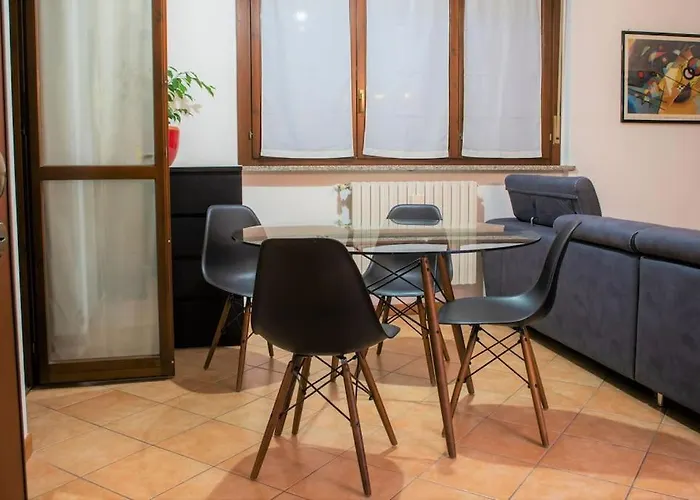 Casa Spezia - Metro Vicina, Wi-fi Rapido & Netflix Appartement