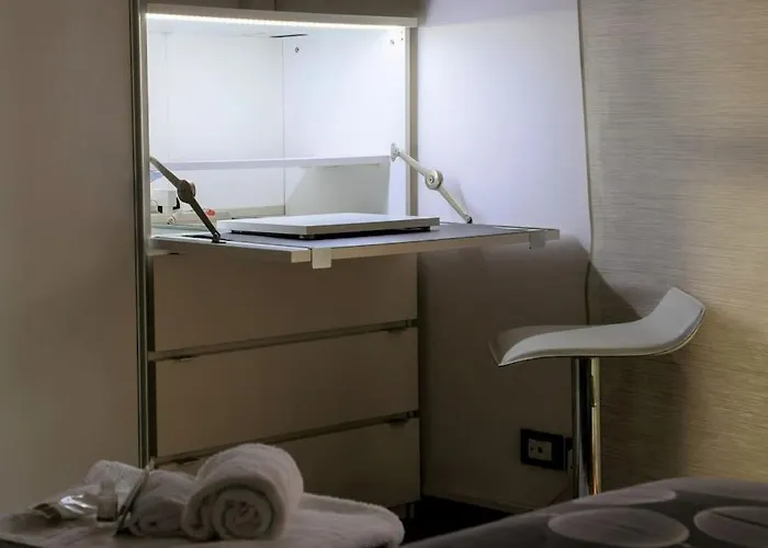 Appartement Casa Spezia - Metro Vicina, Wi-fi Rapido & Netflix Turijn