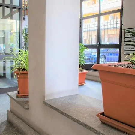 Casa Spezia - Metro Vicina, Wi-fi Rapido & Netflix Apartment *